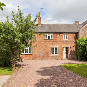 Apartment Well House Farm Flat 2, Chester